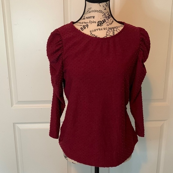 W5 Concepts puffy sleeved burgundy top. Size medium - Picture 2 of 6